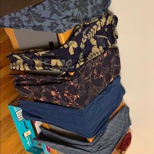 LulaRoe leggings set- blue tones. All size TC